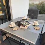 Frank Apartment *