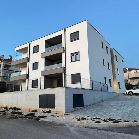 Frank Apartment *