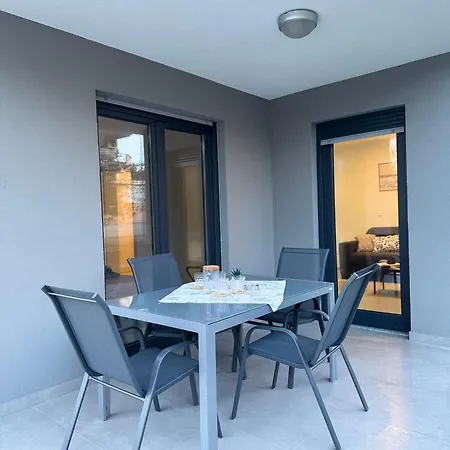 Apartment Frank Zambratija (Istria)