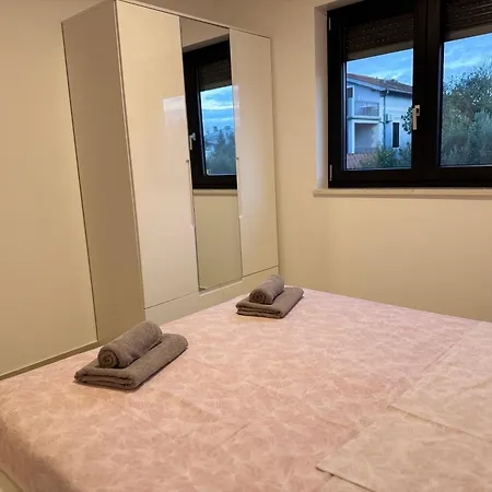 Frank Apartment