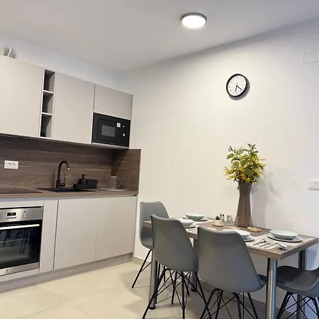 Frank Apartment